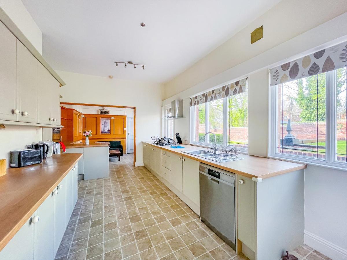 *Rd9Bc* For Your Most Relaxed & Cosy Stay + Free Parking + Free Fast Wifi * Leeds  Extérieur photo