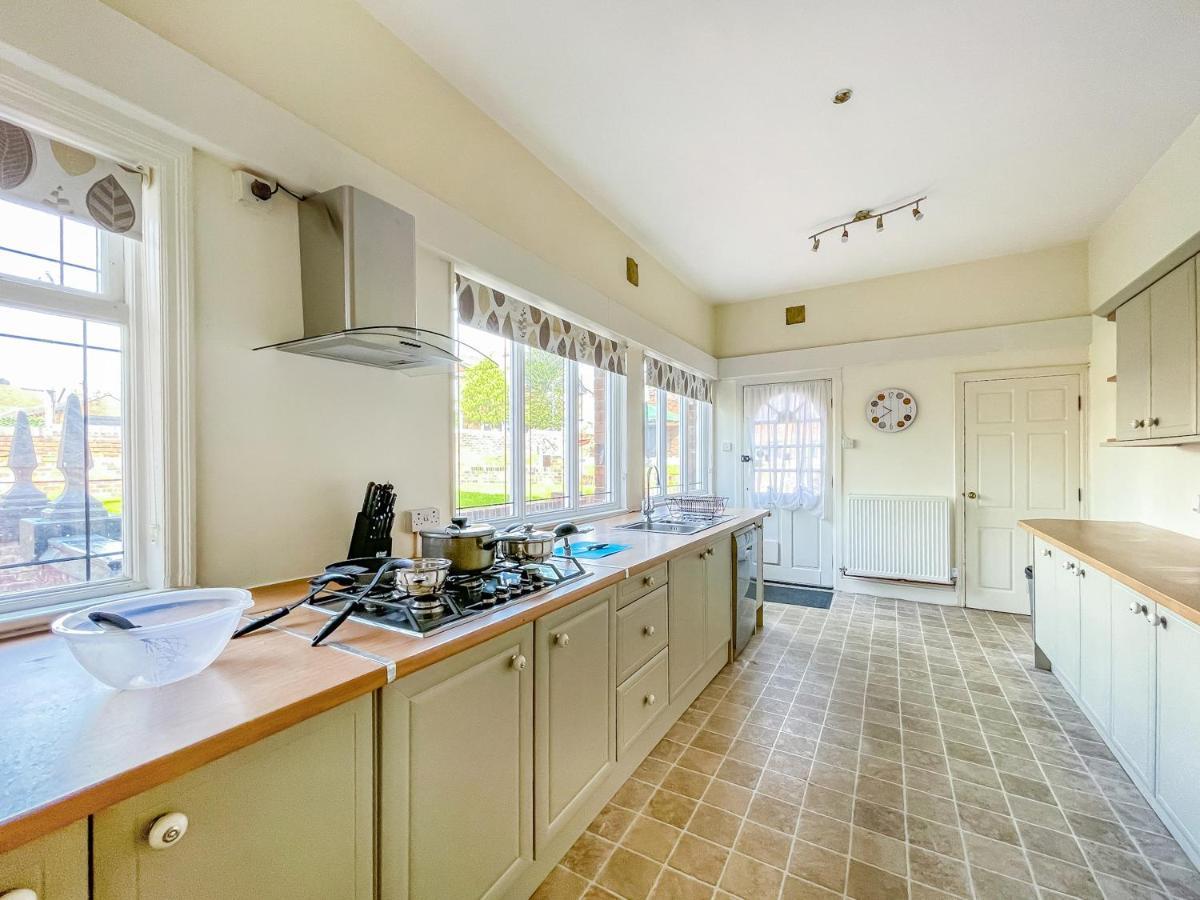 *Rd9Bc* For Your Most Relaxed & Cosy Stay + Free Parking + Free Fast Wifi * Leeds  Extérieur photo