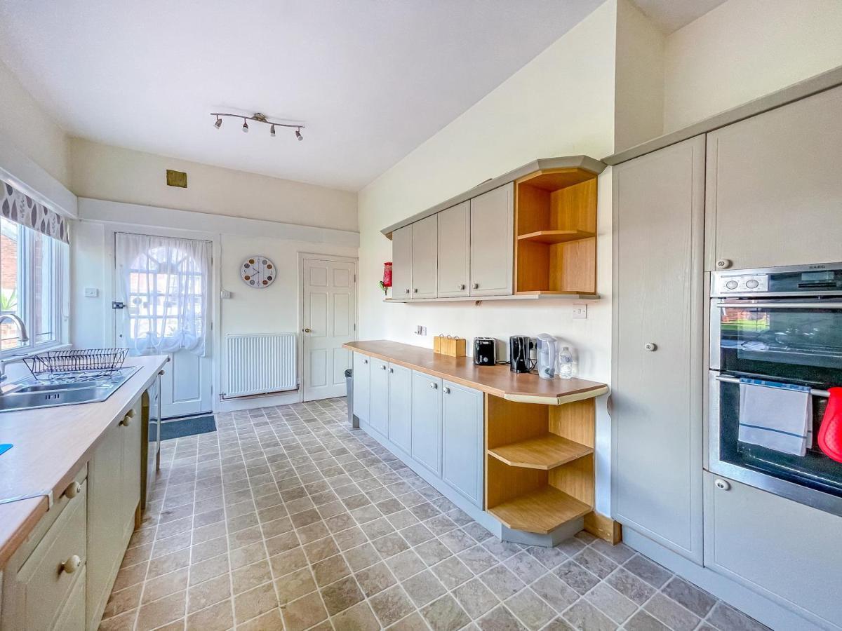 *Rd9Bc* For Your Most Relaxed & Cosy Stay + Free Parking + Free Fast Wifi * Leeds  Extérieur photo